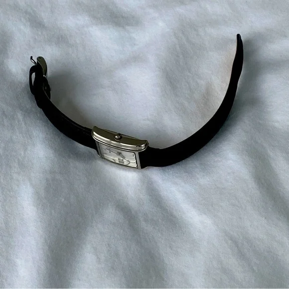 ⭐️HOST PICK⭐️ Bulova Wristwatch - Picture 8 of 9